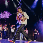 Jombriel, el cantante esmeraldeño del momento, llega a Uganda con su éxito internacional.