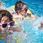 Comer antes de nadar no aumenta el riesgo de ahogamiento
