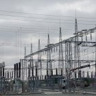 El Gobierno da un plazo 18 meses a 172 empresas para que generen su propia energía eléctrica.