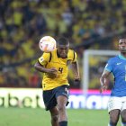 La selección ecuatoriana de fútbol igualó sin goles ante Brasil, por la fecha 15 de las eliminatorias sudamericana.