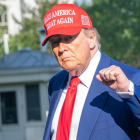 El presidente de Estados Unidos, Donald Trump, fue captado este sábado, 21 de junio, a la salida de la Casa Blanca, en Washington DC (EE.UU.)