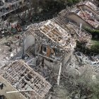 Misiles iraníes impactan Tel Aviv tras bombardeos de EE.UU.; miles de desplazados y destrucción en Israel.