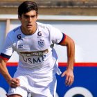 Alfonso Barco, con 23 años cumplidos en diciembre, llega a reforzar el mediocampo azul.