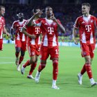 MIAMI (United States), 21/06/2025.- Michael Olise of Bayern Munich (2-R) reacts after scoring during the second half of the FIFA Club World Cup 2025 match between FC Bayern Munich and CA Boca Juniors in Miami, Florida, USA, 20 June 2025. (Mundial de Fútbol) EFE/EPA/CRISTOBAL HERRERA-ULASHKEVICH
