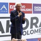 El exsenador colombiano Jorge Enrique Robledo habla durante una rueda de prensa este martes 24 de junio de 2025, en Bogotá (Colombia).