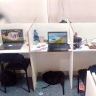 La Policía levantó evidencia tecnológica relacionada con extorsiones digitales en una empresa ubicada al norte de Quito.