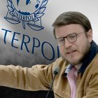 Hay una solicitud de difusión roja de Interpol vigente contra Augusto Verduga.