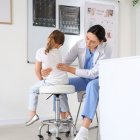 Enfermedad rara sin tratamiento: familias ecuatorianas claman por acceso a medicinas para la hipofosfatemia ligada al cromosoma X