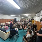 Refugio. En cada barrio o edificio hay búnkeres colectivos donde los ciudadanos se protegen de las bombas.