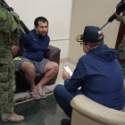 Alias Fito fue encontrado oculto en un búnker bajo una casa en la costa ecuatoriana.