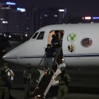 José Adolfo Macías Villamar, alias Fito, fue trasladado bajo fuerte custodia militar a la cárcel La Roca.