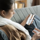 ¿Te identificas con los "síntomas" de TikTok? Cuidado: podrías ser víctima de desinformación.