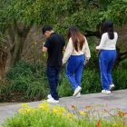 Agresión escolar evidencia alarmante violencia adolescente y la falta de control en los espacios públicos.