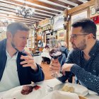 Familia. Abraham Verduga (derecha) utilizaba el usuario Espartaco en Wire para hablar con su hermano Augusto Verduga.