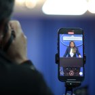 Carolina Jaramillo, vocera oficial de Carondelet, durante el anuncio sobre la reducción de homicidios y los avances en operativos de seguridad, este lunes 30 de junio de 2025.