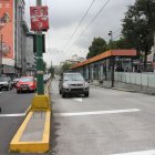 La práctica ilegal de circular por los carriles exclusivos se vuelve frecuente, pese a controles y sanciones.