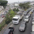 Cruce de las avenidas del Bombero y Carlos Julio Arosemena, donde la congestión vehicular es intensa sobre todo en las primeras horas de la mañana.