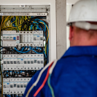 Desde agosto de 2025, las empresas en Ecuador deberán ajustarse a una nueva tarifa de energía eléctrica según lo establecido por el gobierno.