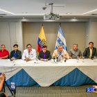 Los gremios de la salud alertan que la nueva ley afecta derechos adquiridos de los servidores públicos