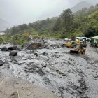La vía Cuenca- Paute- Guarumales está cerrada por el aluvión ocurrido en Amalauza.