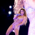 Shakira en su tour Las mujeres ya no lloran