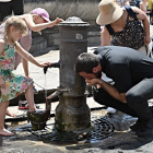 Varias ciudades italianas, como Roma y Florencia, enfrentan temperaturas superiores a los 40 °C, en medio de una alerta roja por calor extremo.
