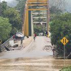 Por las fuertes lluvias hubo desbordamiento del río Zamora.