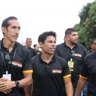 Matías Oyola (c) fue candidato a la presidencia de Barcelona junto a su binomio Munir Massuh (i)