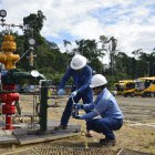 Trabajos en pozos de petróleo en Ecuador.