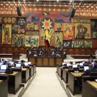 En caso de que Dominique Serrano sea suspendido, su alterna debería principalizarse.