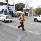 Trabajo. El proyecto de vigilantes seguro en Cumbayá está previsto que se realice con personas que cuidan los vehículos en la zona del parque central.