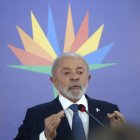 El presidente de Brasil, Luiz Inácio Lula da Silva, habla en una rueda de prensa durante la cumbre de los BRICS en Río de Janeiro (Brasil).