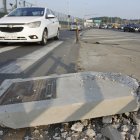 Fue desprendida la placa del puente que conecta la autopista Narcisa de Jesús, en el norte de Guayaquil, con la parroquia La Aurora, en Daule.