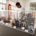 Exposición del universo de Superman y otros personajes de DC Comics.