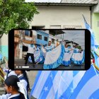 Las fiestas julianas en Guayaquil comenzaron con los tradicionales pregones en los barrios.