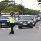 Durante los días que EXPRESO hizo el recorrido notó la presencia de unos 10 agentes en las vías. La ciudadanía solicita que la presencia sea mayor y en zonas críticas, donde no haya ya señalética.