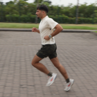 ¿Cansado del running tradicional? Descubre Es Mental Running, el club que mezcla deporte, diversión y superación personal.