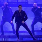 El afamado músico recibió a sus fans con un show que integró sus grandes éxitos con sus temas más actuales.