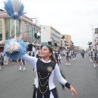 A lo largo de la avenida Quito se realizó el desfile estudiantil con cerca de un centenar de instituciones educativas.