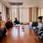 Joven que denunció abusos e irregularidades en su colegio se reunió con las autoridades del Ministerio de Educación en Cuenca.