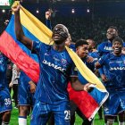 Moisés Caicedo ganó su primer título profesional con la obtención de la Conference League