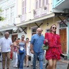 La tradicional calle Numa Pompilio Llona, en el sector de Las Peñas, es visitada por turistas nacionales y extranjeros.