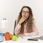 Tener horarios irregulares de comida, dificulta la correcta producción de hormonas como el cortisol.