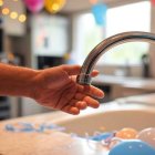 Tras el anunció de Amagua, la ciudadanía hizo pública su indignación frente a un corte de agua más. Aseguran que la suspensión del servicio es cada vez más común en Samborondón y Daule.