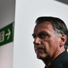 El expresidente de Brasil Jair Bolsonaro sale de la sede del Partido Liberal (PL) este viernes, en Brasilia (Brasil).