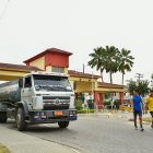 Hecho. Hasta pasadas las 15:00 de este 21 de julio, se veía entrar y salir a tanqueros de las ciudadelas en La Aurora.