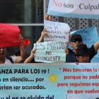 Familiares protestaron afuera del complejo judicial exigiendo justicia para los militares
