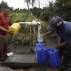 El agua potable comenzó a fluir nuevamente en los grifos de miles de hogares en el sur de Quito.