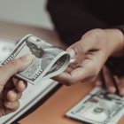 En redes sociales varios ciudadanos comentaron de la supuesta eliminación del décimo cuarto sueldo por parte del gobierno de Daniel Noboa.