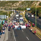 Cierre total del acceso norte de Quito por marcha de la comuna San Miguel del Común.